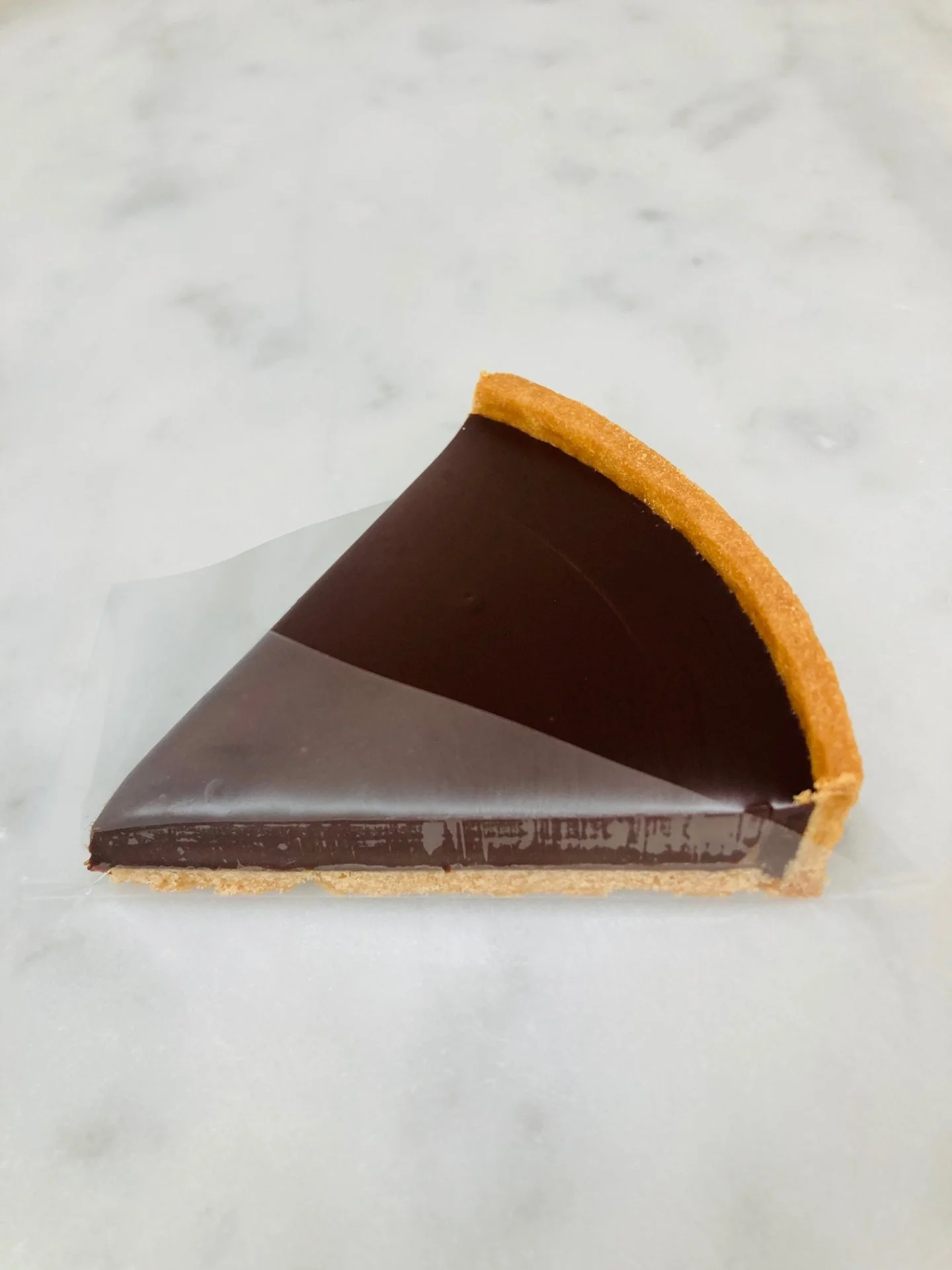 チョコレートのタルト
